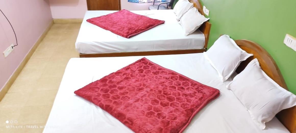 Hotel Nakshatra Ooty Kültér fotó