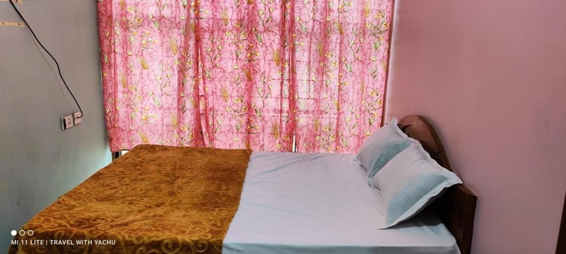 Hotel Nakshatra Ooty Kültér fotó