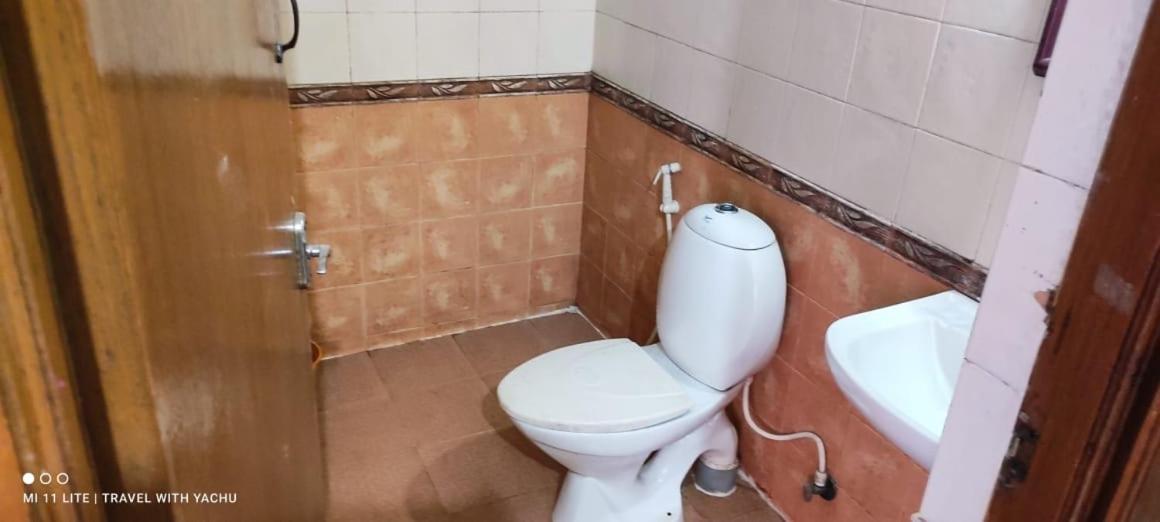 Hotel Nakshatra Ooty Kültér fotó