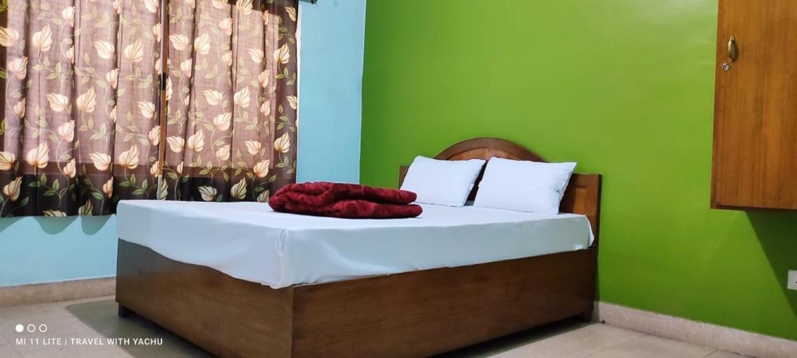 Hotel Nakshatra Ooty Kültér fotó
