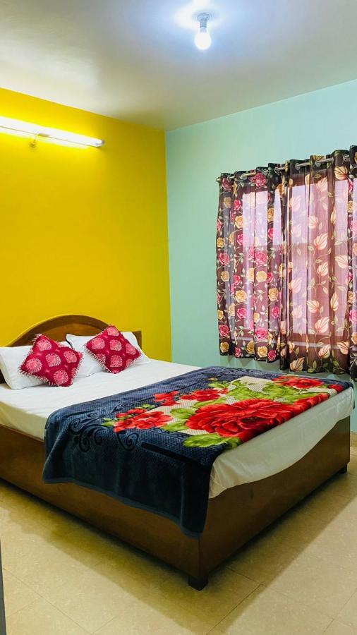 Hotel Nakshatra Ooty Kültér fotó