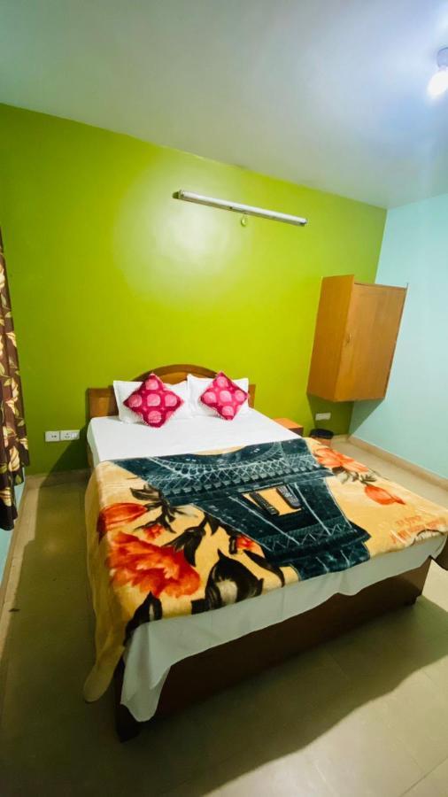 Hotel Nakshatra Ooty Kültér fotó