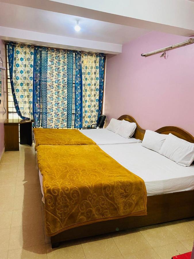 Hotel Nakshatra Ooty Kültér fotó