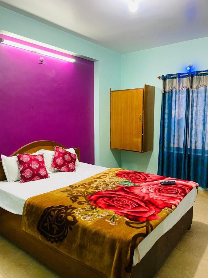 Hotel Nakshatra Ooty Kültér fotó