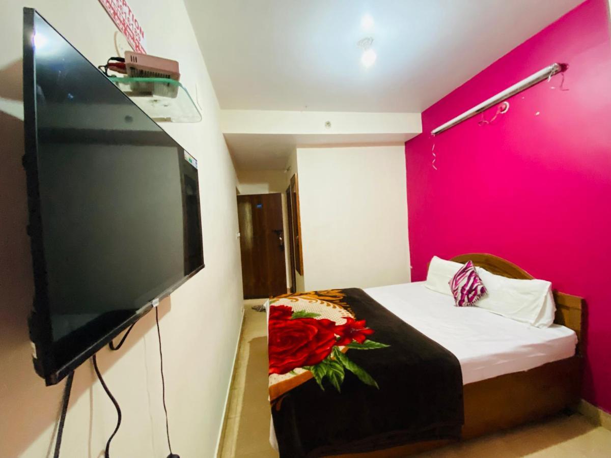 Hotel Nakshatra Ooty Kültér fotó