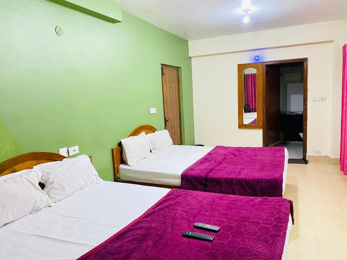 Hotel Nakshatra Ooty Kültér fotó